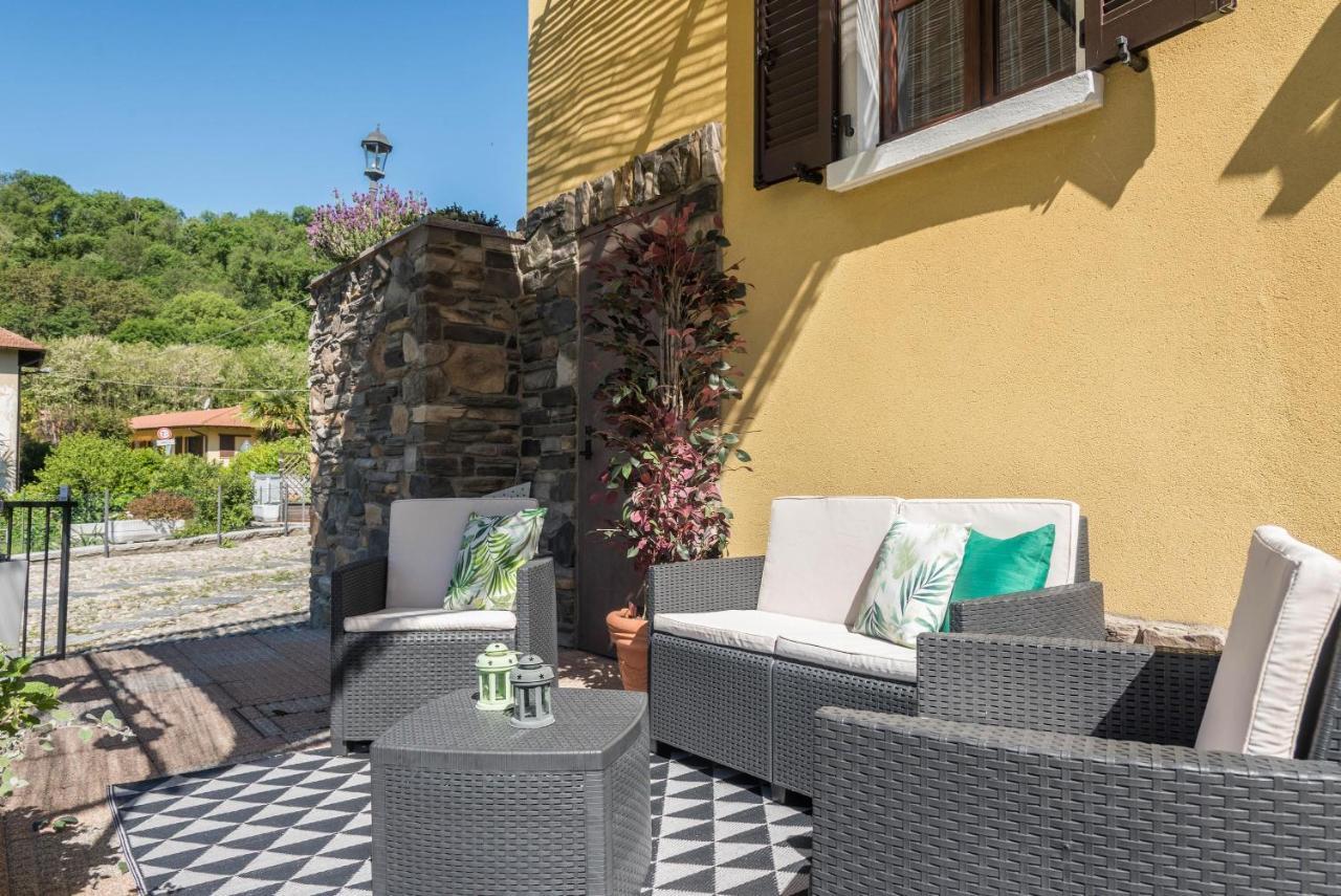 Tinas Yellow Home Leggiuno Dış mekan fotoğraf